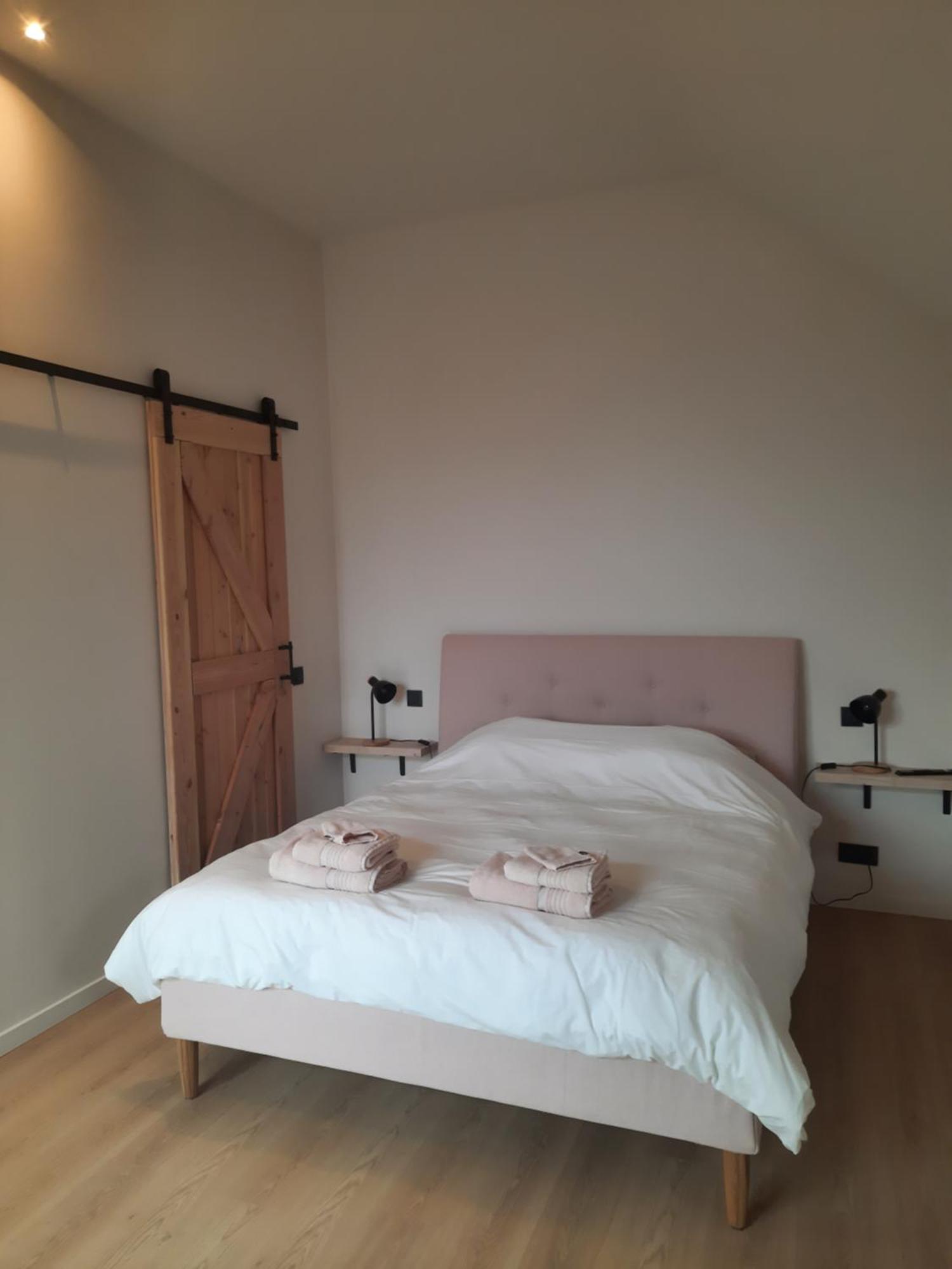 Komo Hill Stays - Guestroom Komo Cosy Kruisem Экстерьер фото